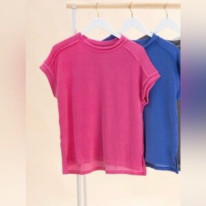 Women's raised Ribbed exposed seam, color rose Top, size medium.
